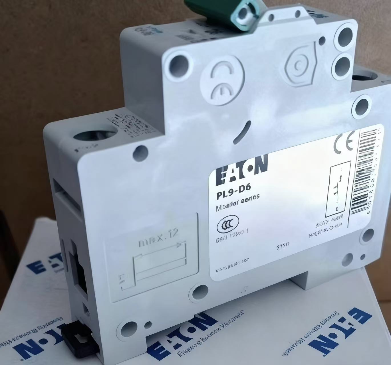 EATON伊頓刀片、玻璃管式斷路器和二極管CB185P-100